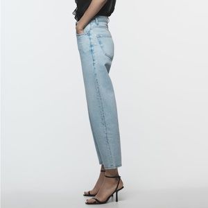 Zara straight leg mom jean in light wash